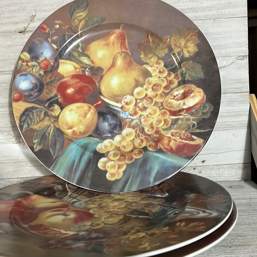FORMALITIES by BAUM Bros Fruit Still Life Collection GRAPE & PEARS 8"d Plate